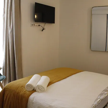 Apartahotel Madrid Urban Suites - Apartments Boutique Full Equiped-3